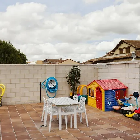Holiday Calle Miguel Delibes Дом отдыха Нава-де-ла-Асунсьон