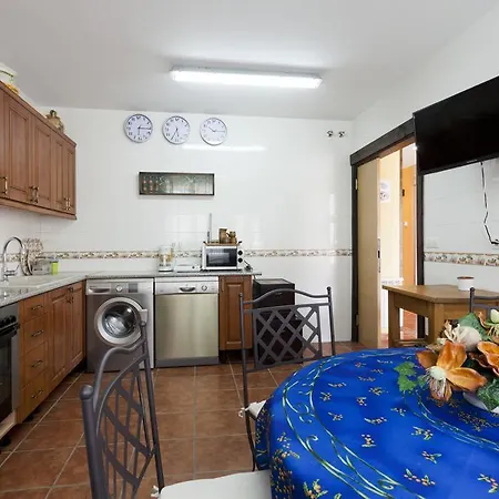 Дом отдыха Holiday Calle Miguel Delibes *