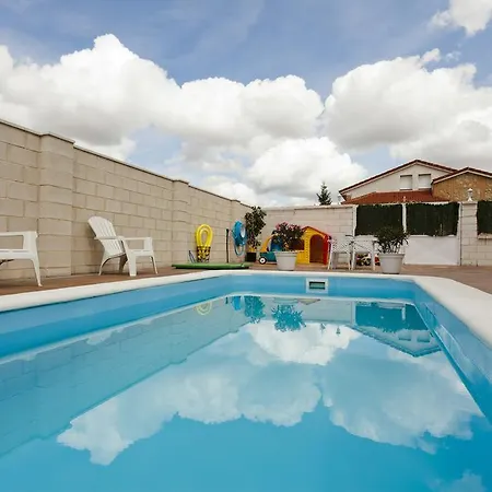 Дом отдыха Holiday Calle Miguel Delibes